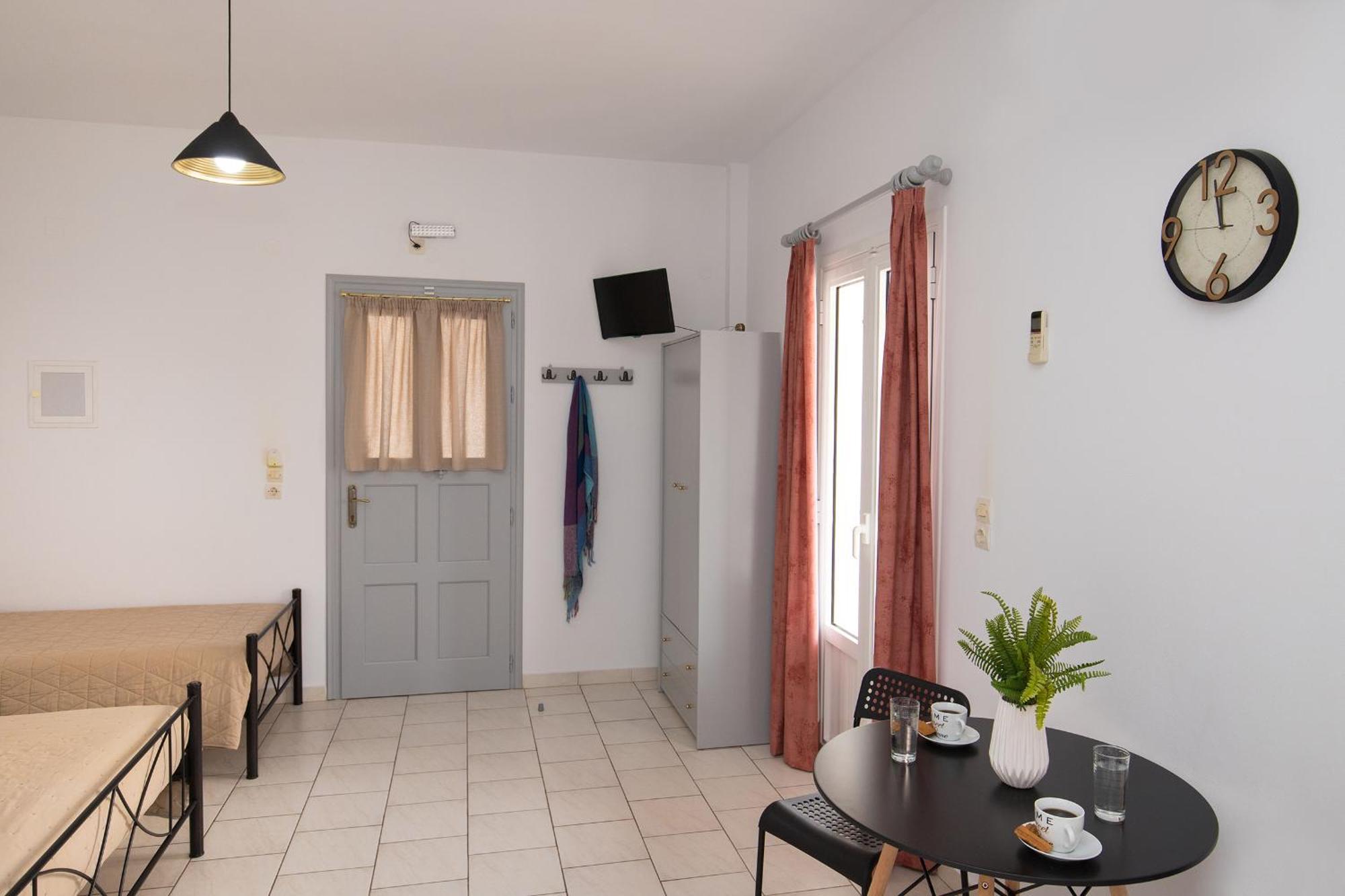 Letta'S Apartments Финикас Экстерьер фото