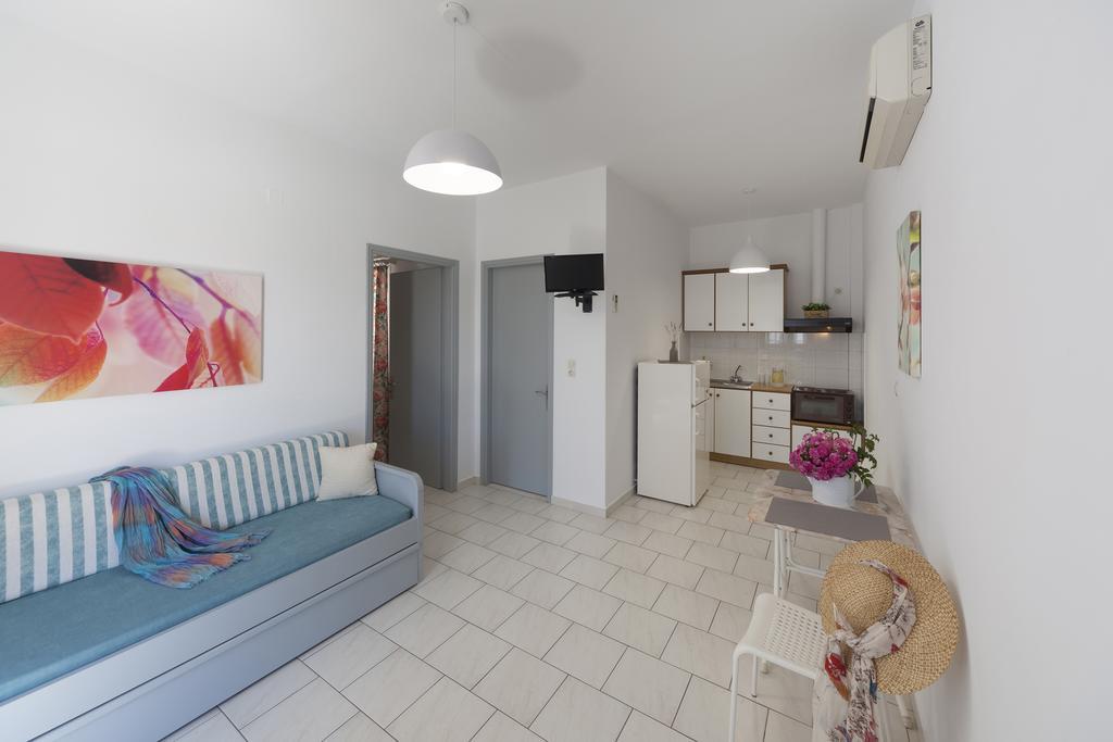 Letta'S Apartments Финикас Экстерьер фото